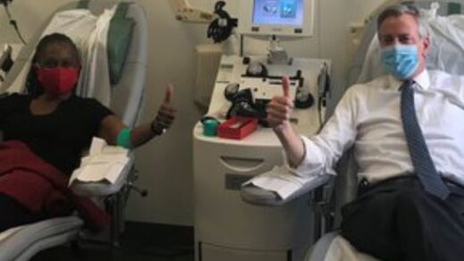 NYC Mayor Bill de Blasio & First Lady Chirlane McCray Donate During Blood Emergency